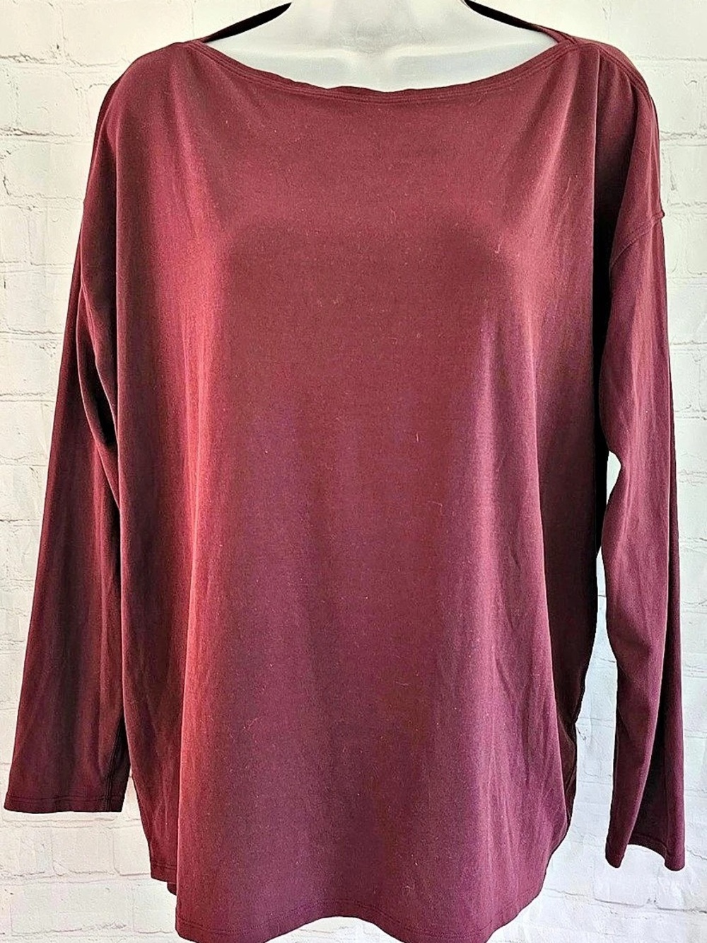 lululemon Back In Action Organic Cotton Blend Long-Sleeve Burgundy top